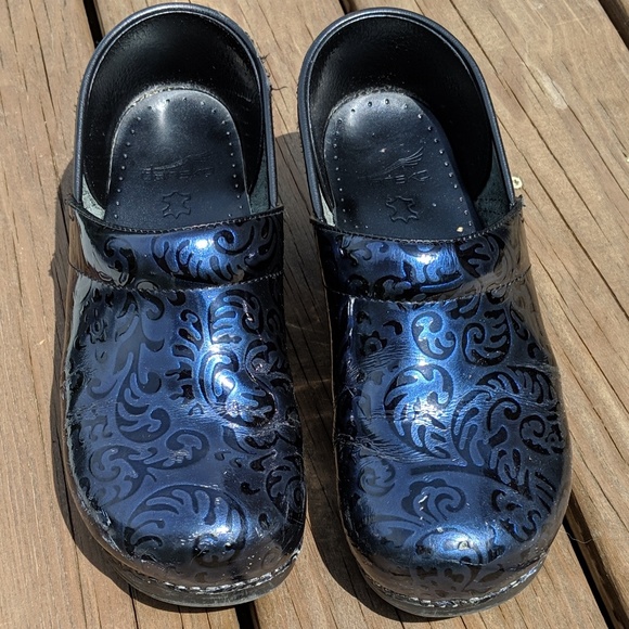 navy blue patent leather dansko clogs